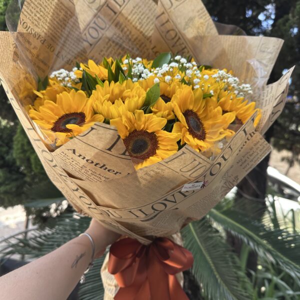 Buque com 12 Girassois Estilo Coreano