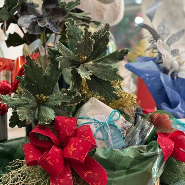 Cesta Natalina com Panetone e Espumante