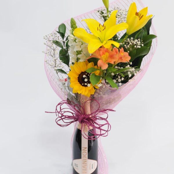 34 - Ramalhete 4 Flores do Campo + Chandon Brut