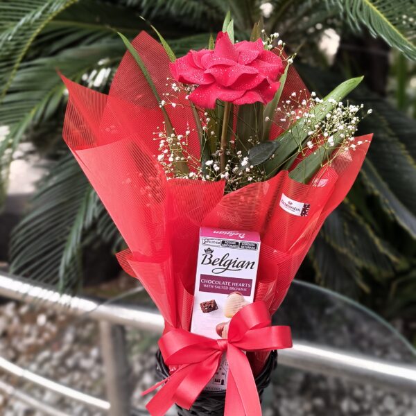 22 - Arranjo de 1 Rosa colombiana + Cachepo Mini + Choco Belgian