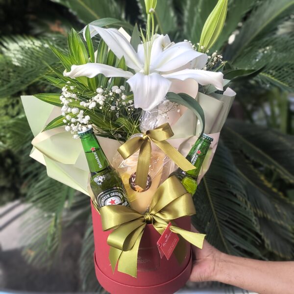 10 - Caixa Exclusiva Florisneia com Cerveja e Queijo
